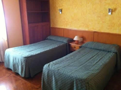 Hostal Le Vintage Avila Exterior photo